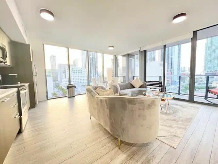 2Br, 2 Baths Lux Downtown Apt Heart Of Austin With Amazing Views, Pool, & Gym エクステリア 写真